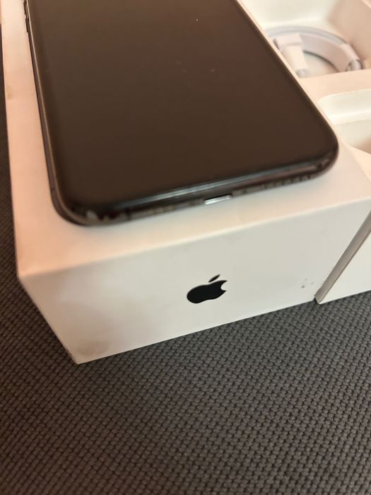 Iphone XS перфектен