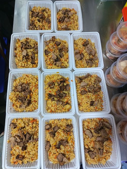 Catering hizmati 3 mahal ovqat tarqatamiz Stroykaga 45,000 boshlanadi!