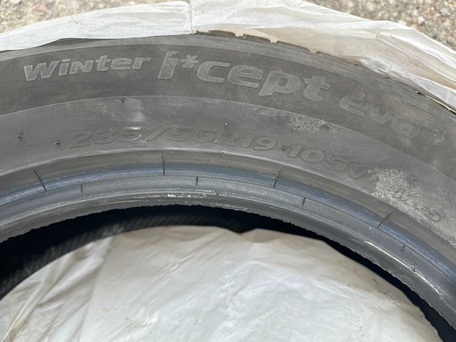 235/55 R19 105V XL Hankook Winter i*cept evo3 4бр гуми за SUV Volvo XC60, Kia Sorento, Hyundai Santa Fe, Audi Q5 и др
