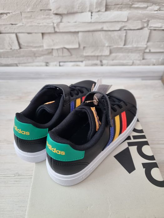 Детски маратонки adidas grand court 2.0 el номер 33