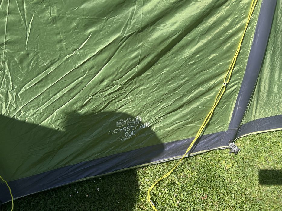 Cort camping 8 persoane! 4 camere ! RRP PESTE 500 £