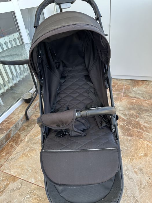 Срочно продам коляску складывается