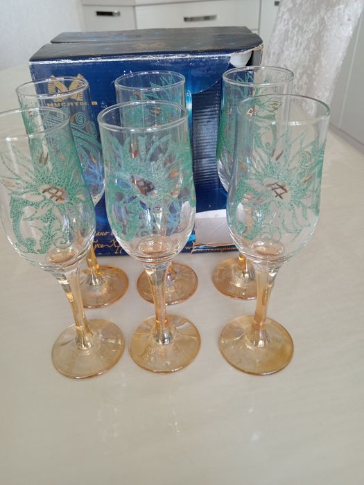 Хрустальный стакан