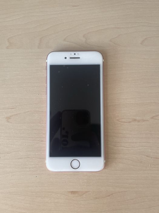 Продам айфон 7 ( на запчасти )