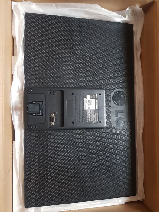 LG monitor 22 FULL HD