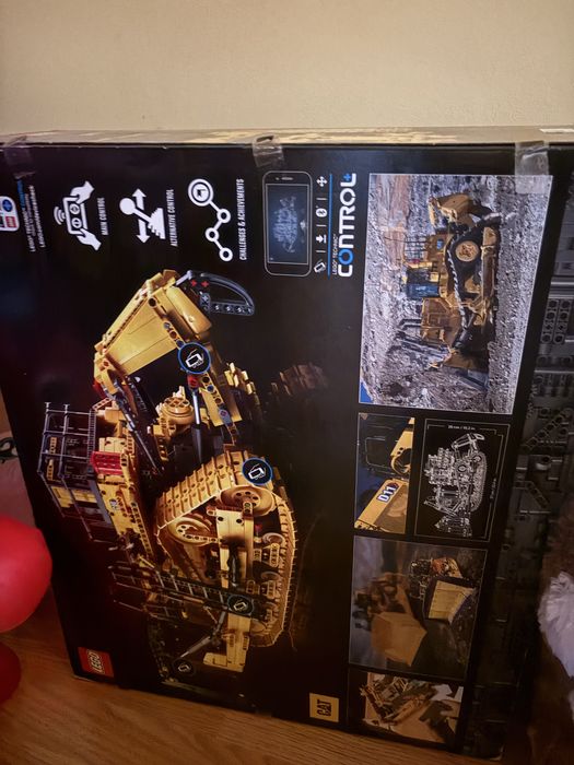 Lego Tehnic - Buldozer Cat D11 control aplicatie 3854 piese SIGILAT