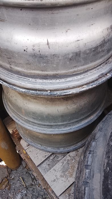 Киски на 15 на БМВ