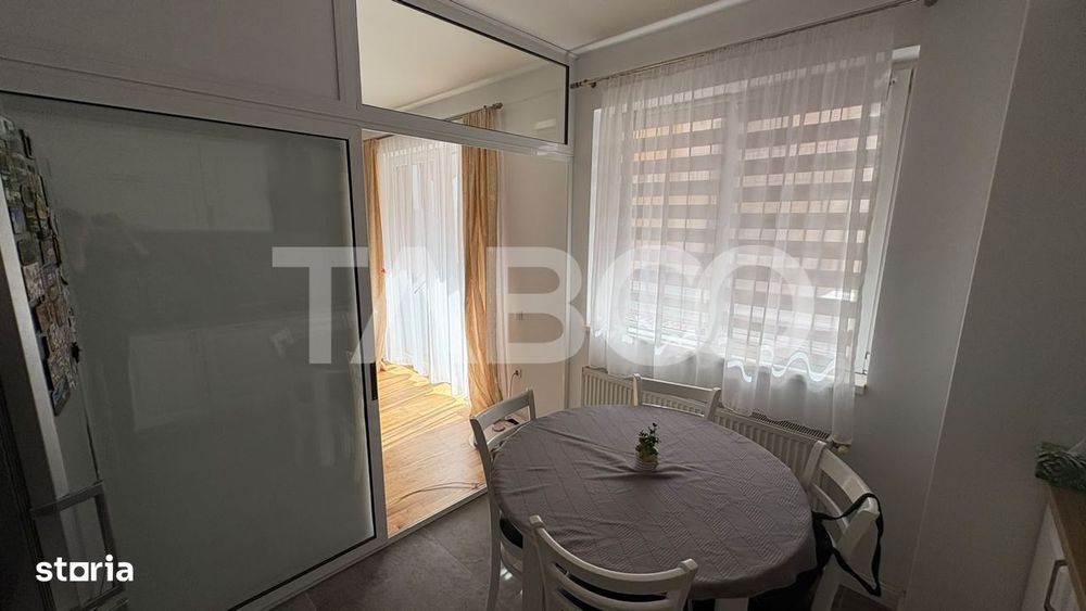 Apartament spatios 78 mp cu 3 camere si balcon 9 mp in zona Turnisor