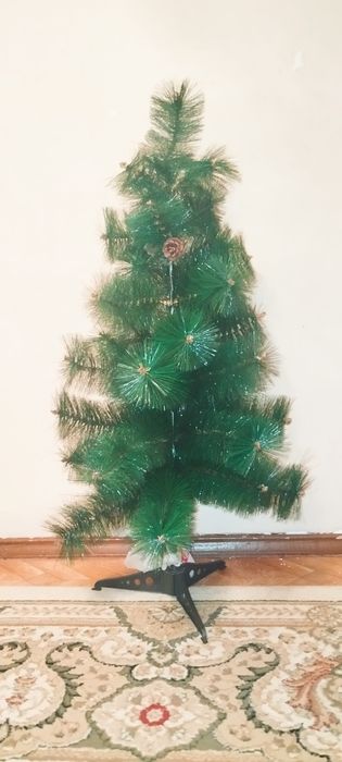 Елка искусственная