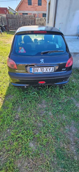 Peugeot 206 pentru dezmembrări an 2005 ,1.4i