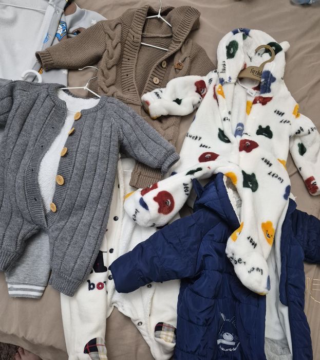 Продам детские вещи