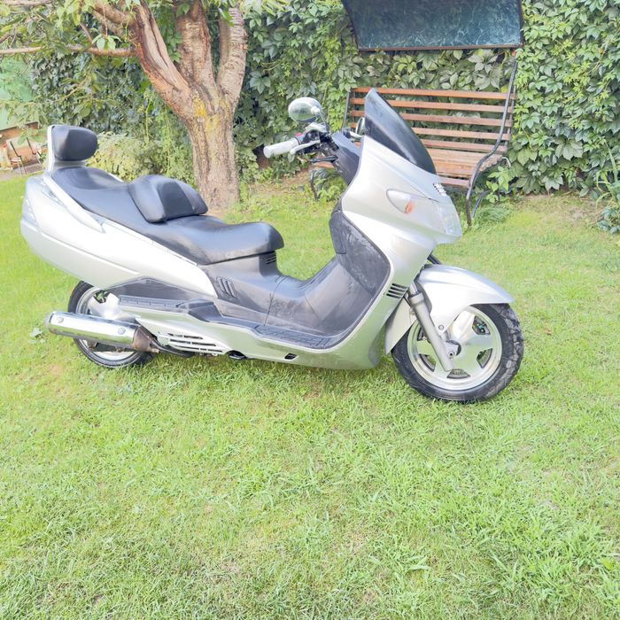 Макси-скутер Suzuki Sky Wave(Burgman)