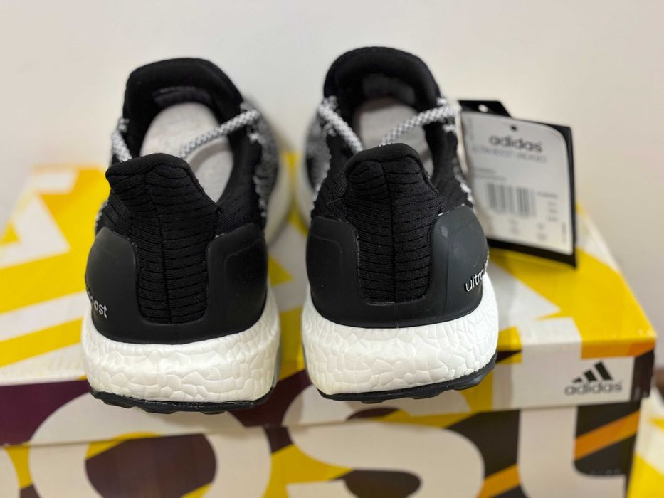 Мъжки маратонки Adidas Ultra Boost Uncaged, черно-бели - 40, 44