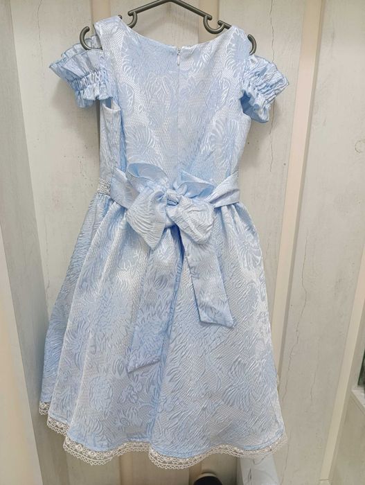 Платье нарядное для девочки размер 128