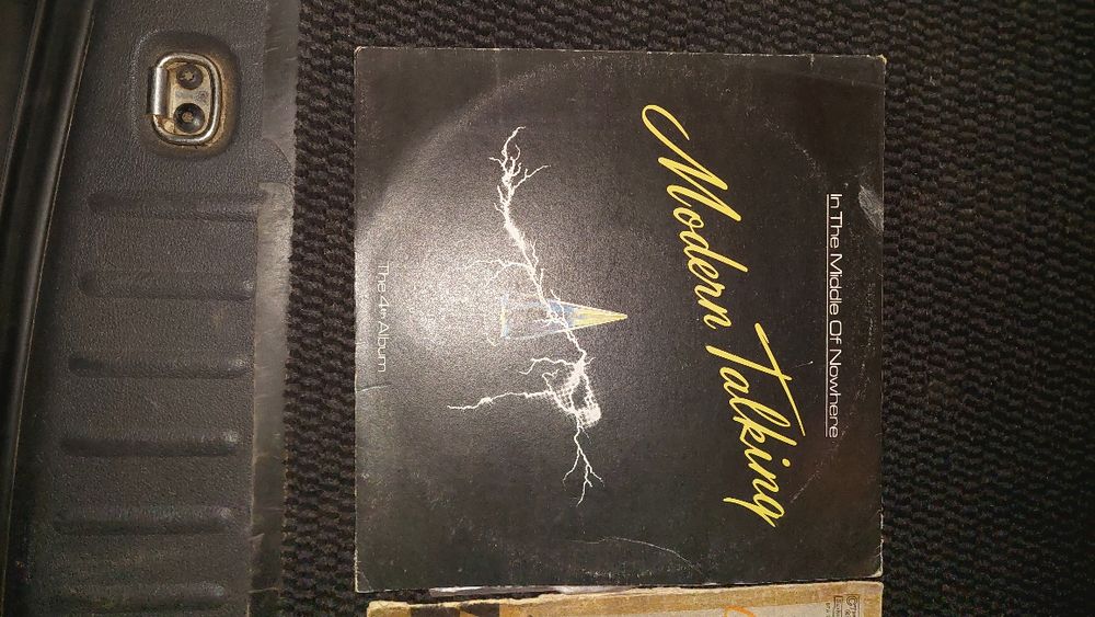 Lot 11 discuri vinil retro anii '80 - Queen, Michael Jackson, Modern Talking, Madonna, Elvis