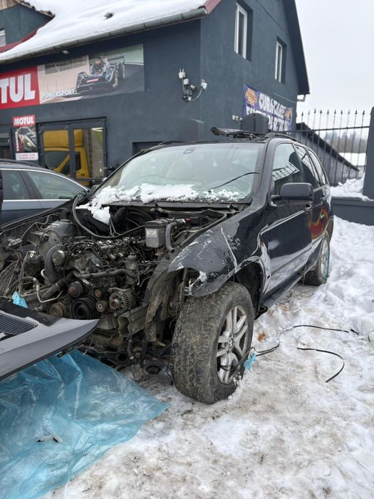 Dezmembrez BMW X5 3.0 Diesel