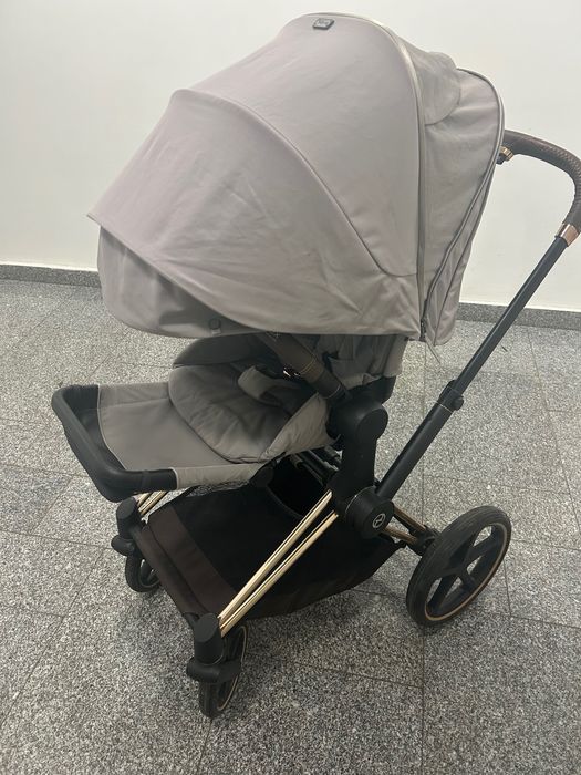 Vând Carucior 3 in 1 pentru copii Cybex Priam Platinum, cu landou si scoica, Mirage Grey cu cadru Rosegold- predare B și IF