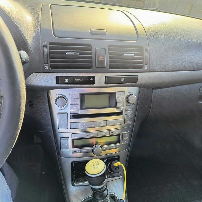 Vand  Toyota Avensis