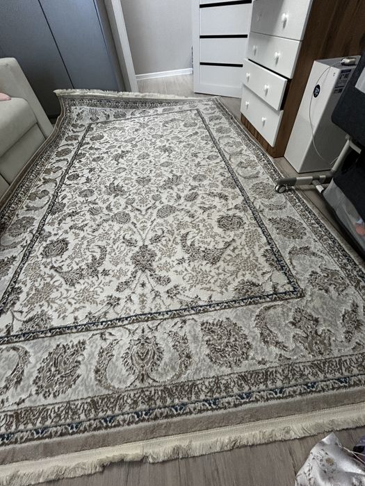 Продам ковер 15 тыс