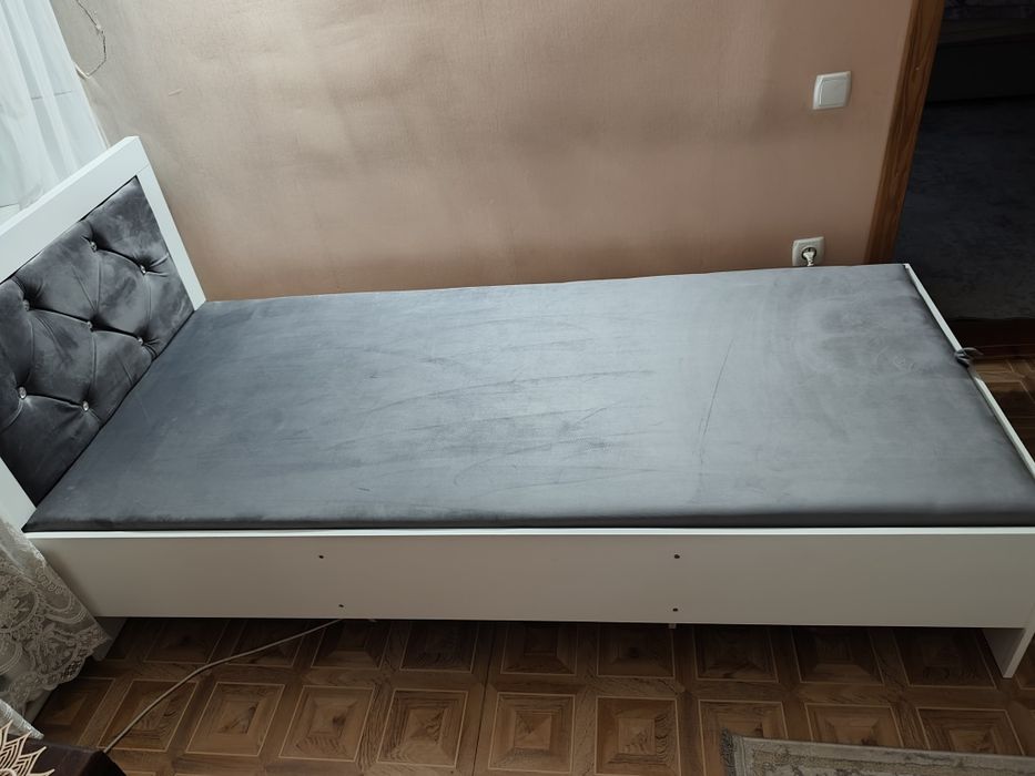 Продам односпальную кровать!!!