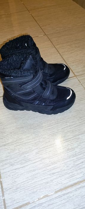 Детски боти водоустойчиви