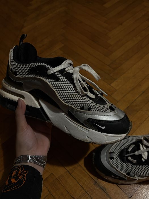 Маратонки nike air max furyosa