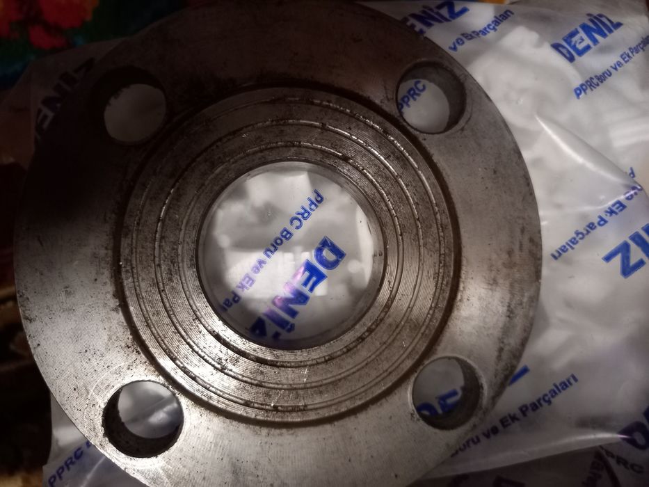 Фланцы стальные .