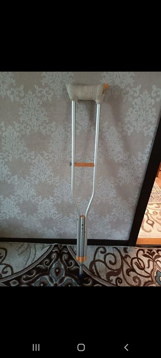Костыли  ручные б/у