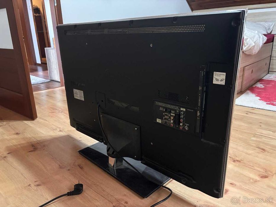 TV 3D LG 42"+5 perechi ochelari polarizati ca la cinema trimit in tara