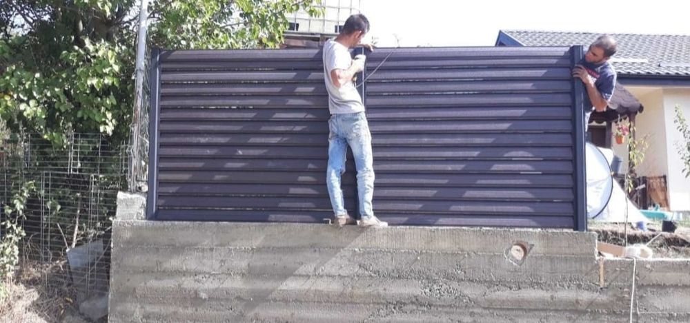 Executam garduri diferite modele
