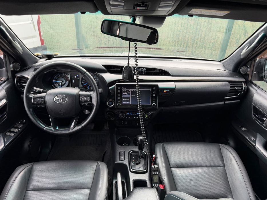 Toyota Hilux Invincible