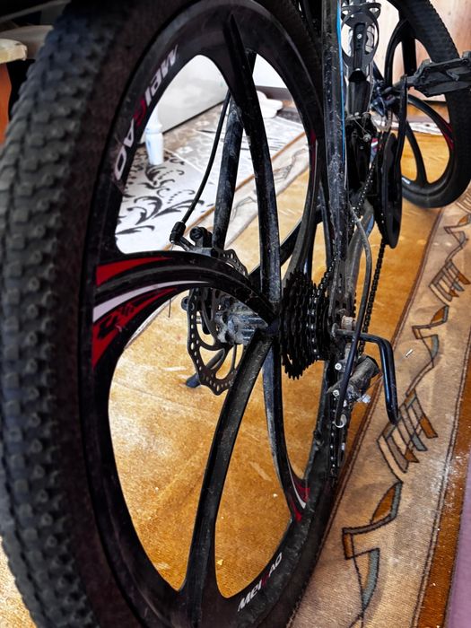 Скоростной велосипед BMW