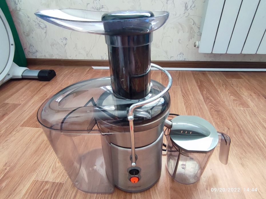 Продам соковыжималку Zelmer 476