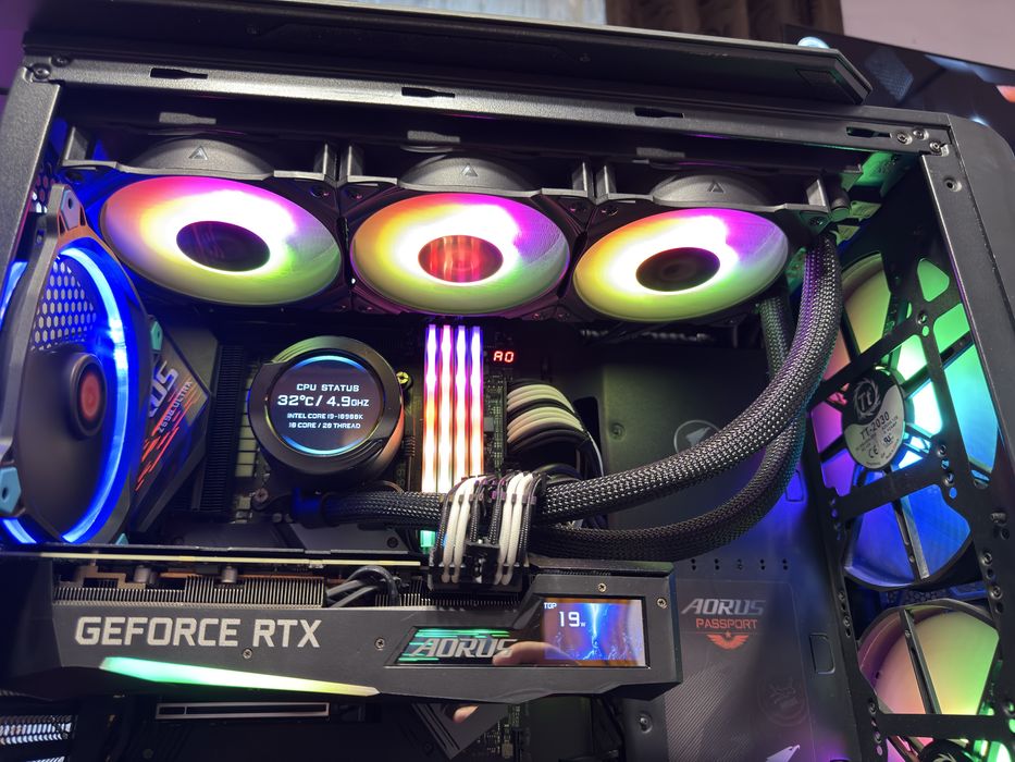 PC Gaming i9-10900K / RTX 3070 AORUS MASTER / 32GB