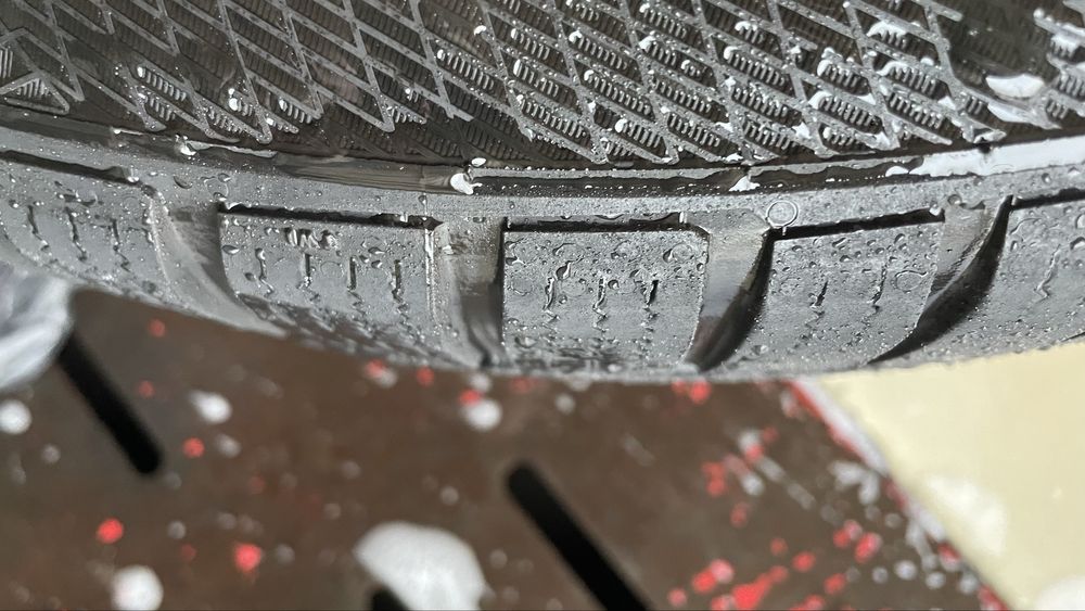 Оригинални джанти 18’ със зимни гуми за Мерцедес