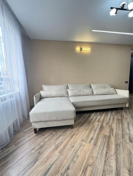 Сдается 2х ком кв в центре левого