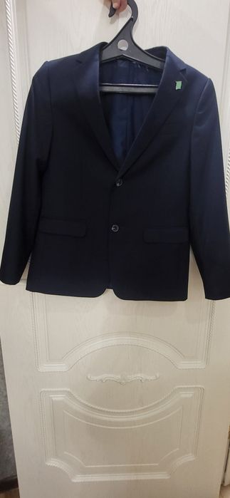 Школьный костюм.