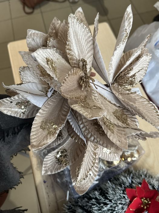 Ёлка и в подарок игрушки