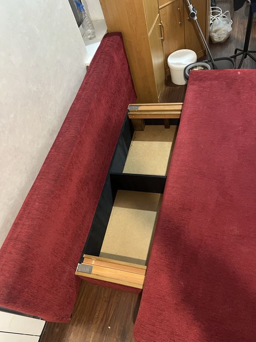 Продаю диван в хорошем состоянии