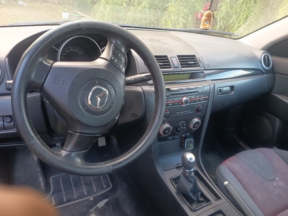 Vând Mazda3 anul 2005 1.6 diesel