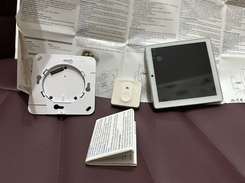 Контролен панел за умен дом Shelly Wall Display and BLU H&T ЧИСТО НОВ