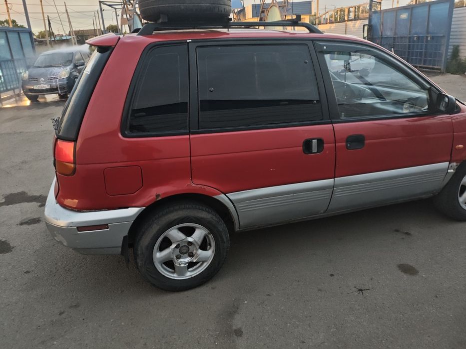Митсубиси Спейс ранер 1994