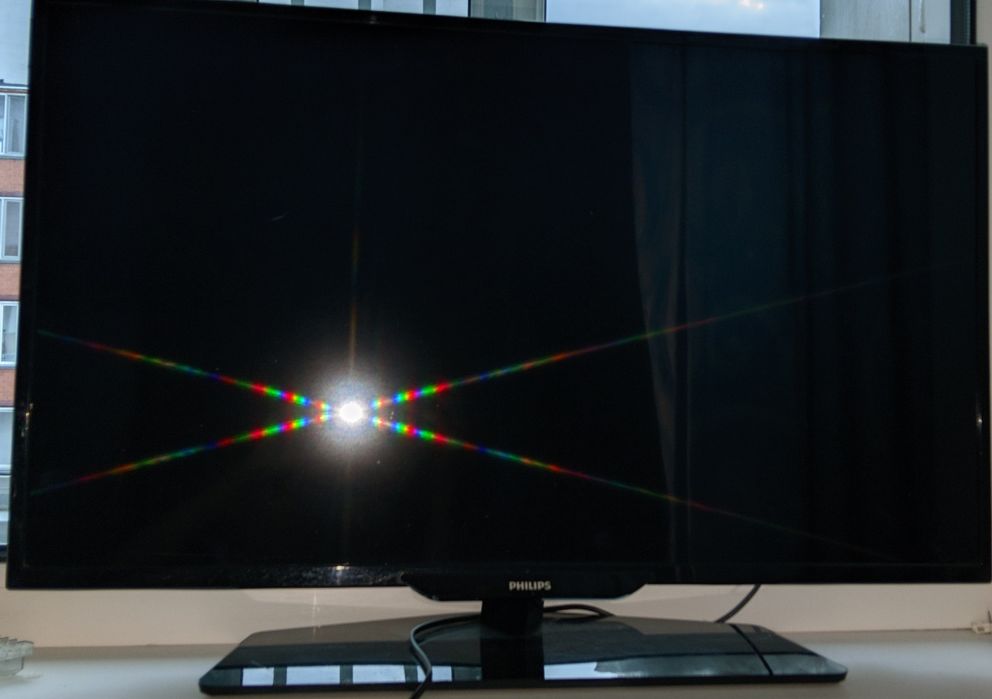 Продам телевизоp Philips 32" Full HD Smart TV (32PFT5300/60)