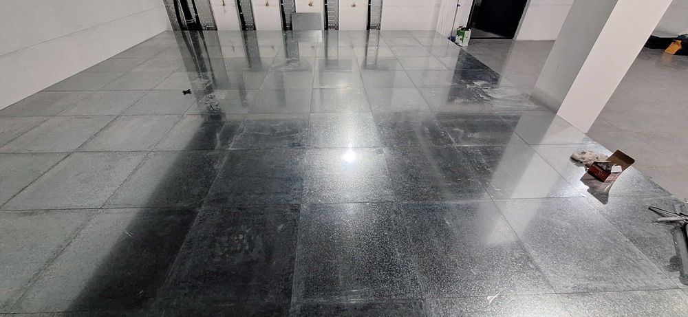 Профессиональный монтаж фальшпола и напольных покрытий  BXDEVELOPMENT