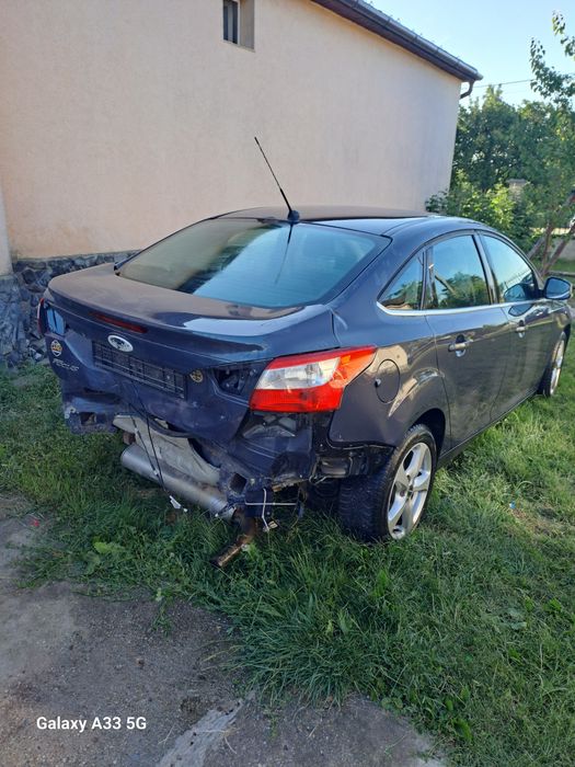 FORD Focus 2012 — imagine 5