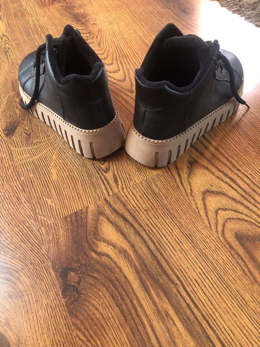 Женски зимни боти номер 39 нови