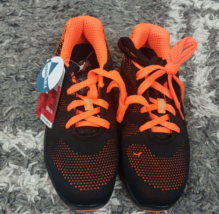Adidași cu bombeu nr 35