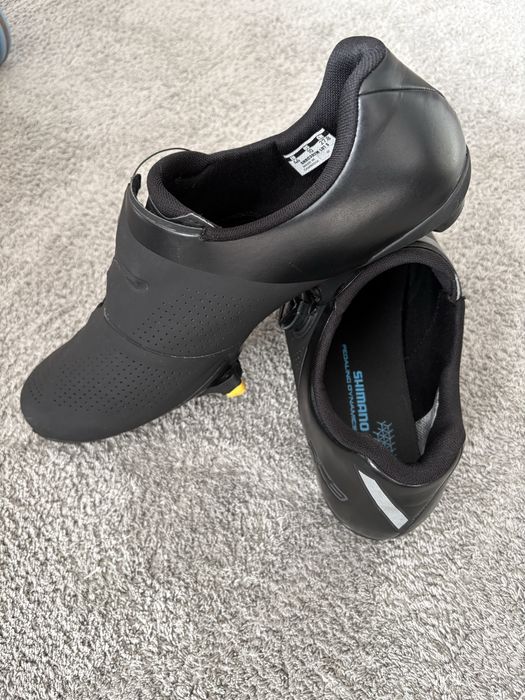 Обувки Shimano SH-RC302 + подарък педали