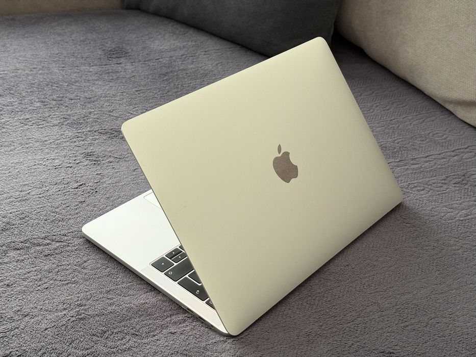 13.3’ Macbook Pro 13 2019/Core i7/16GB Ram/512GB SSD