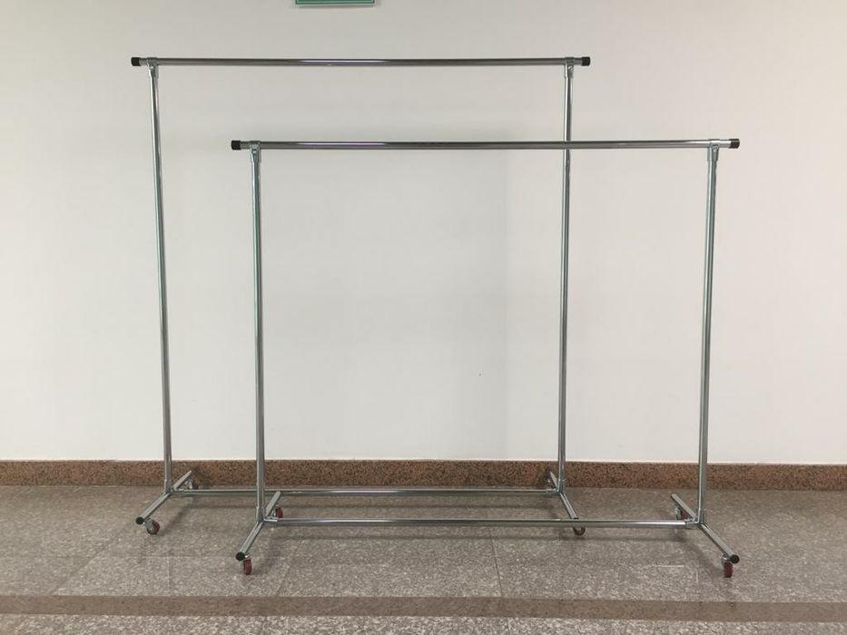 Продам стойки напольные новые разные